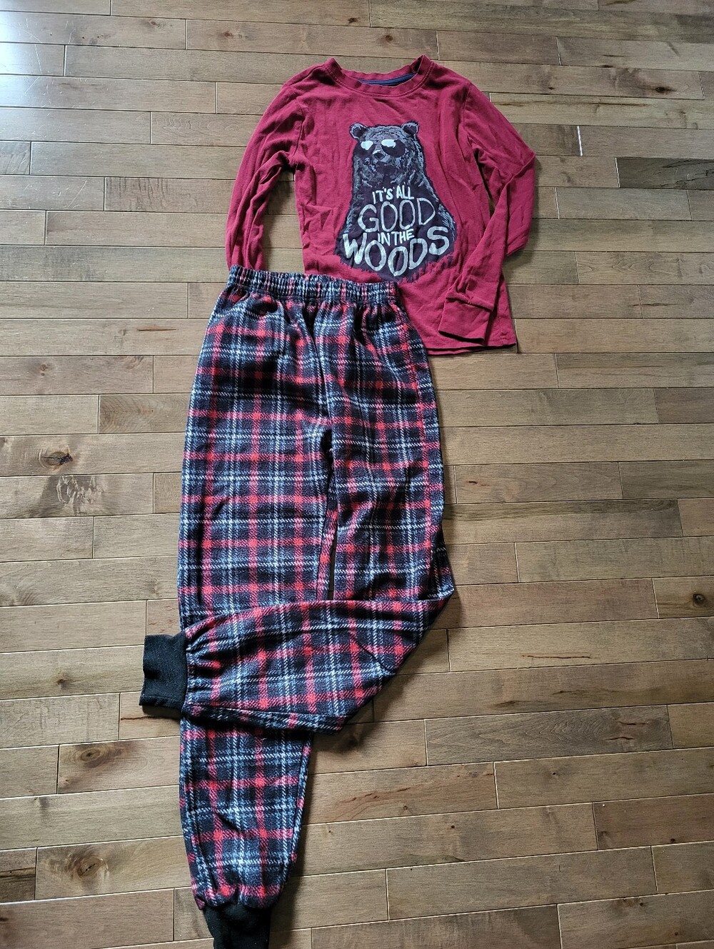 Kids Red Bear Graphic Pajama Set - Cozy Plaid Pants